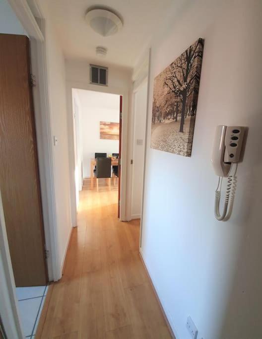 Modern One Bedroom Apt - City Centre & Freeparking Glasgow Luaran gambar