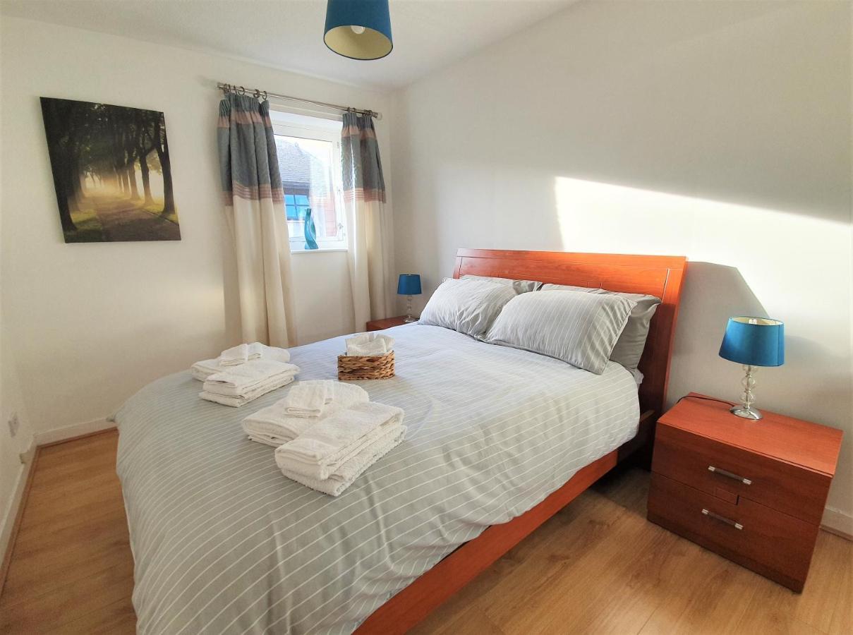 Modern One Bedroom Apt - City Centre & Freeparking Glasgow Luaran gambar